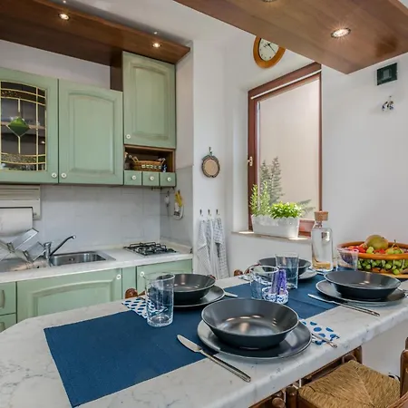 Amazing In Krk With Kitchen Apartment